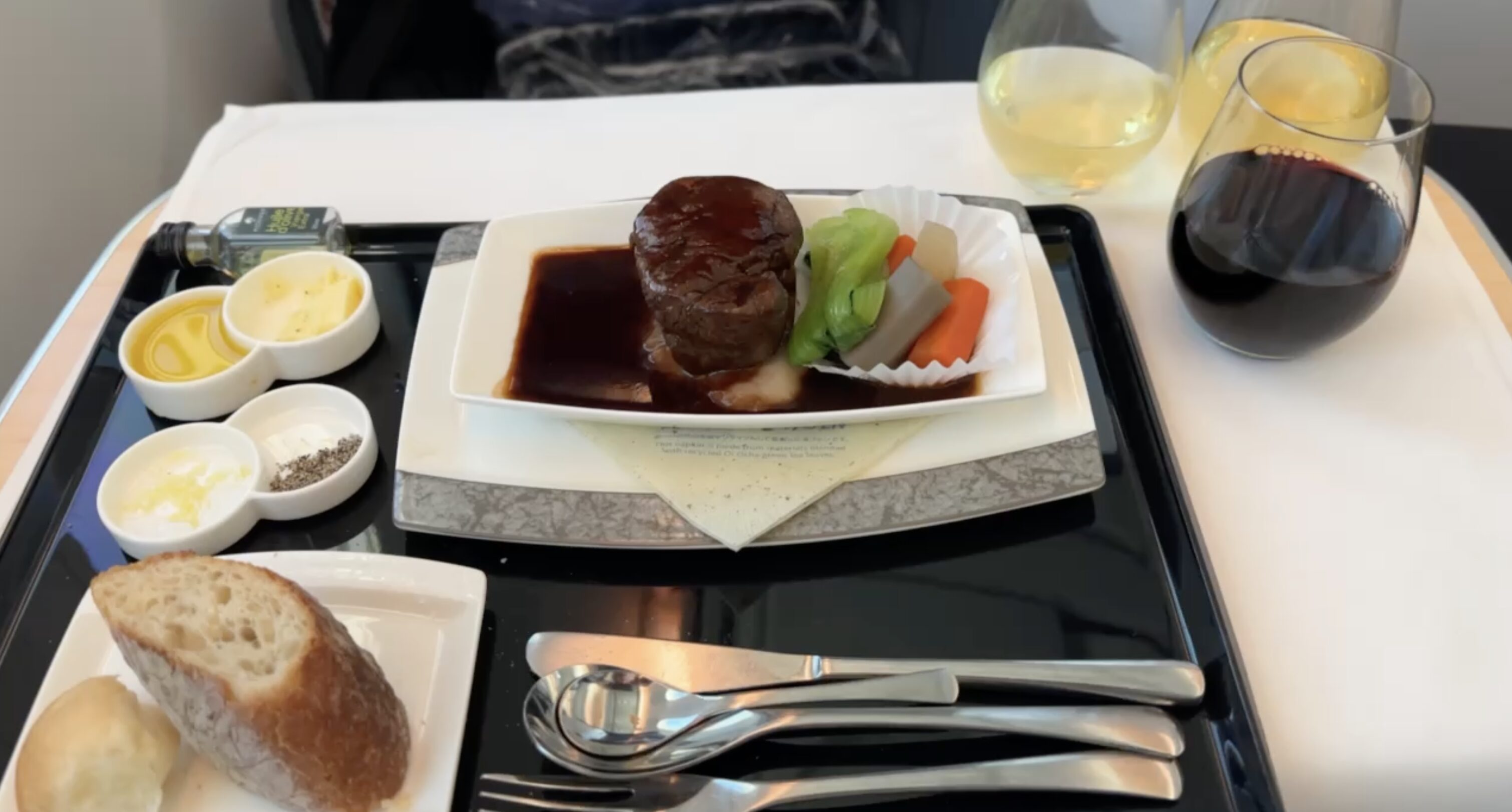 ANA THE Room 機内食 メインステーキ