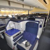 ANA 777-300ERの旧世代ビジネスクラス(スタッガード配列)