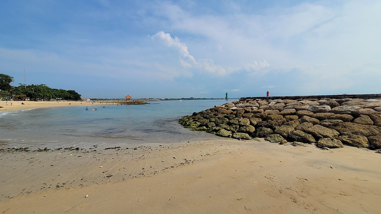 バリ島の南部エリアの海岸線