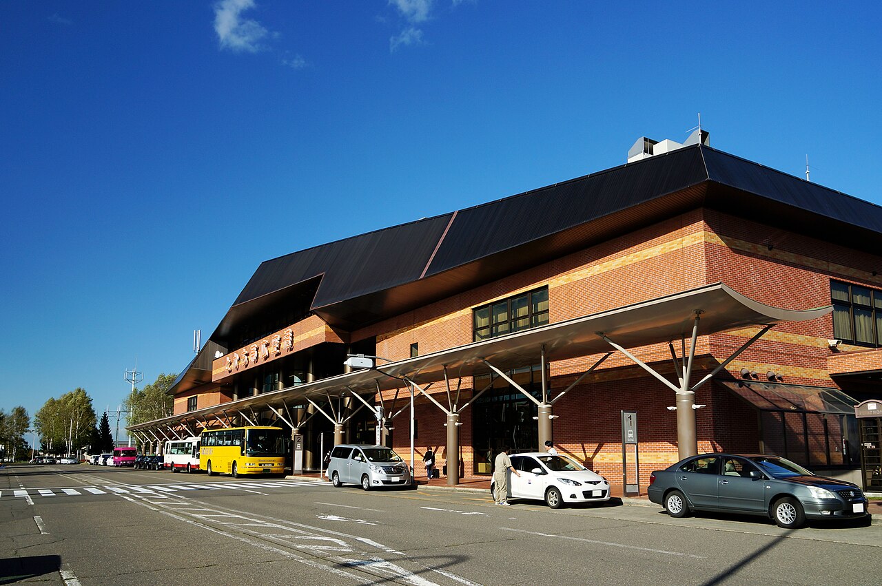帯広空港のターミナル外観