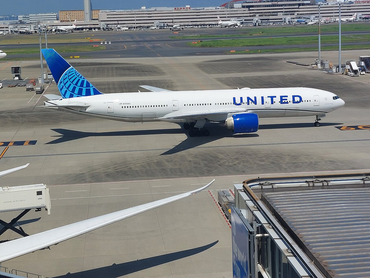 羽田空港のユナイテッド航空ボーイング777-200ER